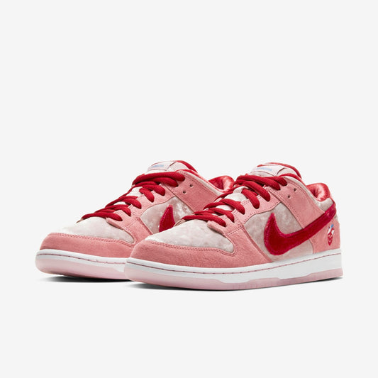 Nike SB Dunk Low Strangelove